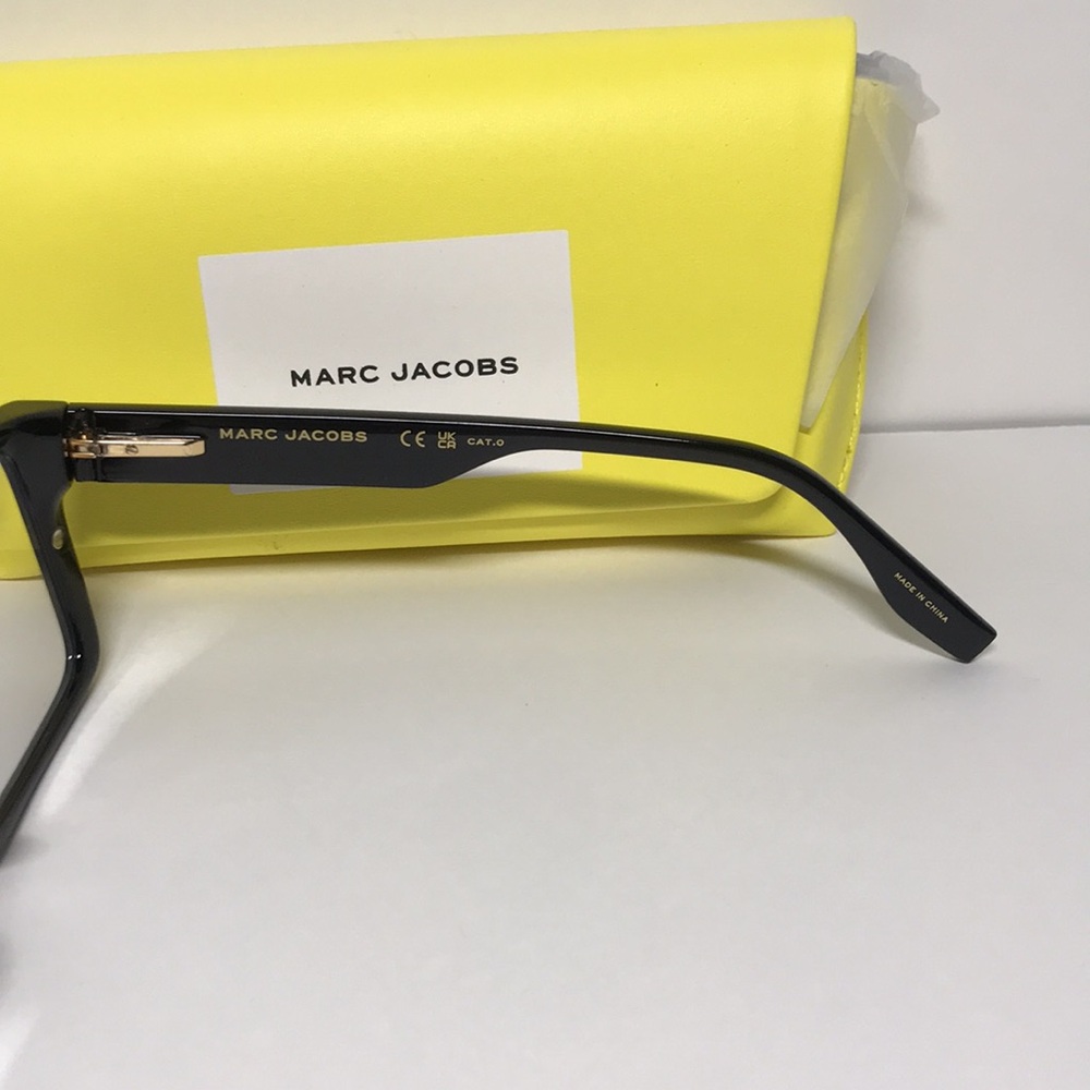 Marc Jacobs Black and White Sunglasses MARC 672/CS - Picture 12 of 15